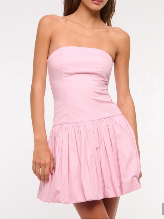 Abercrombie & Fitch Dresses & Skirts - Abercrombie & Fitch Strapless Light Pink Bubble-Hem Mini Dress